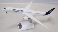 WB-A350-9-010 | JFox Models 1:200 | Airbus A350-941 Lufthansa D-AIXP Lufthansa & You together again