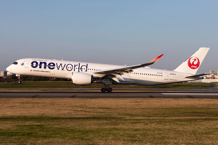 PH04456 | Phoenix 1:400 | Airbus A350-900 JAL One World JA15XJ