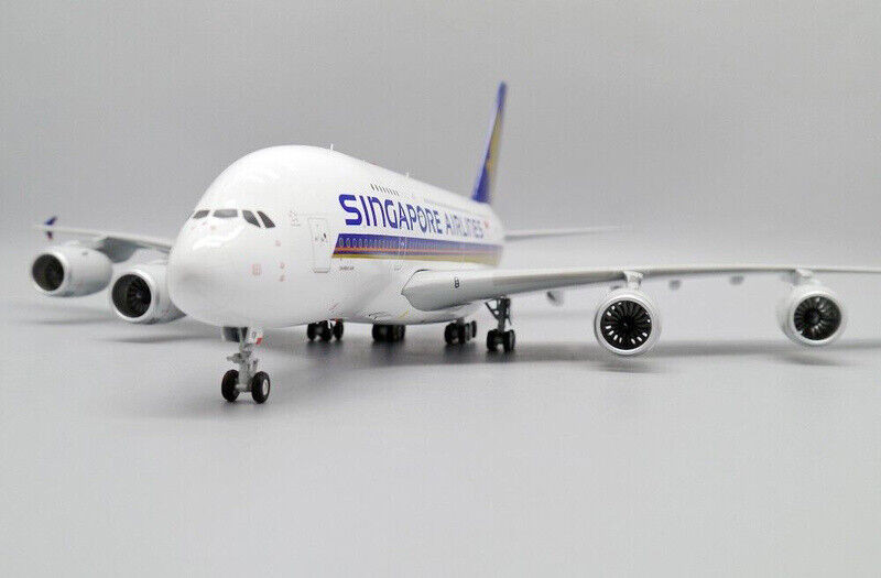 EW2388008 | JC Wings 1:200 | Airbus A380 Singapore Airlines 9V-SKB