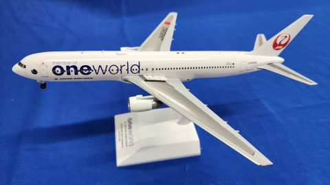 EW2763003 | JC Wings 1:200 | Boeing 767-300 Japan Airlines