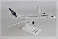 SKR1027 | Skymarks Models 1:200 | Airbus A350-900 LUFTHANSA 1:200 SCALE NEW LIVERY | is due: April-2023