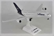 SKR1032 | Skymarks Models 1:200 | Airbus A380 LUFTHANSA 1:200 SCALE WITH GEAR NEW LIVERY | is due: April-2023