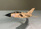 AA33602 | Corgi 1:72 | Panavia Tornado GR.1 ZA465 :FK, RAF, Gulf War (Duxford)