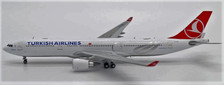 EW4333013 | JC Wings 1:400 | Airbus A330-300 Turkish Airlines Reg: TC-LNE | is due: April-2023