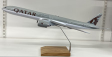 977175896801174 | desktop Models 1:100 | Boeing 777-300ER Qatar Airways A7-BAQ (Fibreglass)