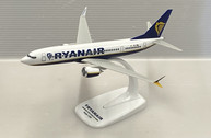 RYR002 | Aeroclix Models 1:200 | Boeing 737 MAX 8 RYANAIR (a plastic pushfit model)