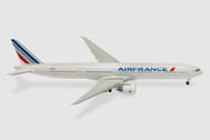 535618-001 | Herpa Wings 1:500 | Boeing 777-300ER Air France F-GZNF Dunkerque | is due: April 2024