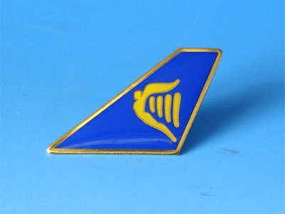 RYANAIR AIRLINE AIRWAYS LOGO TAIL PIN BADGE