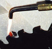 brazing-cermet-tip-to-saw.jpg brazing-cermet-tip-to-saw.jpg