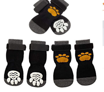 Paw Booties S M L 
keep your dogs paws dry and clean with Neempet paw booties 100% pure cotton with a velcro clip on strap so your dog cannot remove or pull the booties off .
Colors cannot be guaranteed .