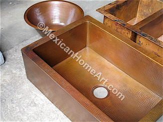 Copper Farmhouse Sink Single Well 30x22x9 Corner view Old Natural