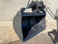 1500mm Tilting Mud Batter Bucket to suit 7-10T Excavator 292 165 50 D073