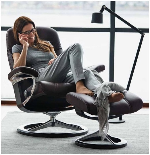 Choose the Stressless Wing Recliner and save money at Unwind.