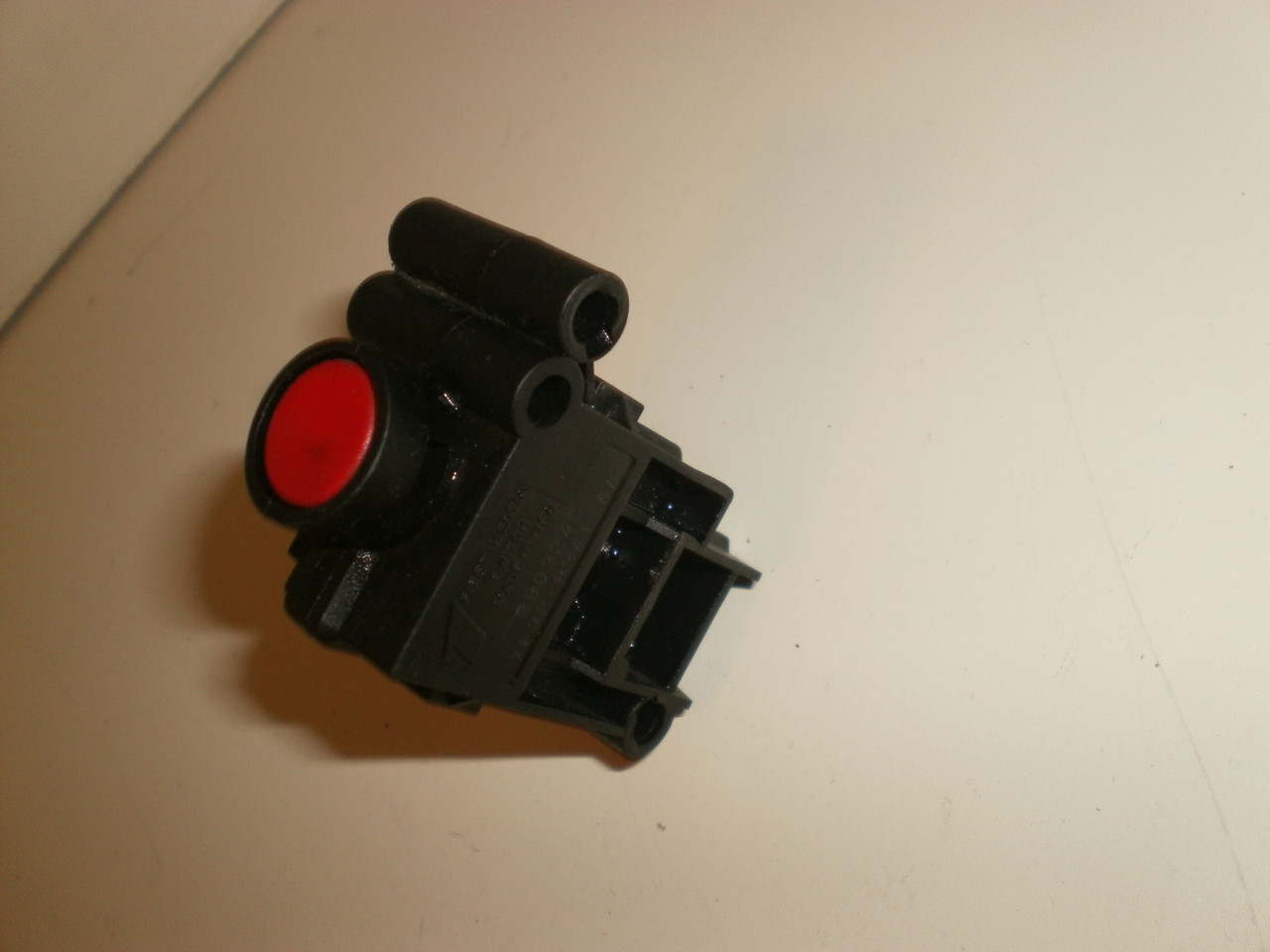 1999-2004 Ford Mustang Fuel Pump Roll Over Impact Switch Inertia