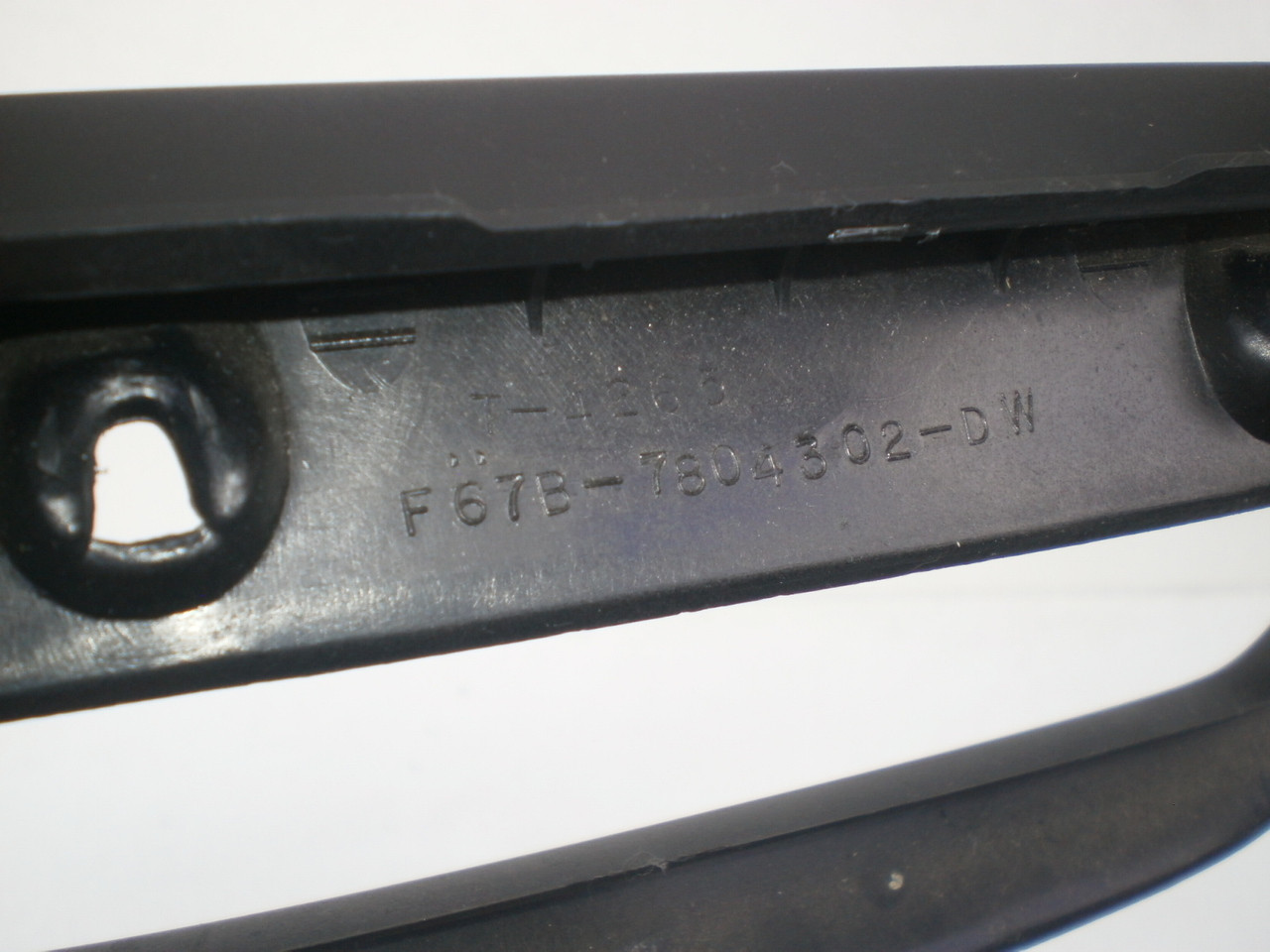 OEM Ford Ranger / Explorer 95-10 Radio Center Dash Bezel With 2 Lighter & Air Vents - Black-666278