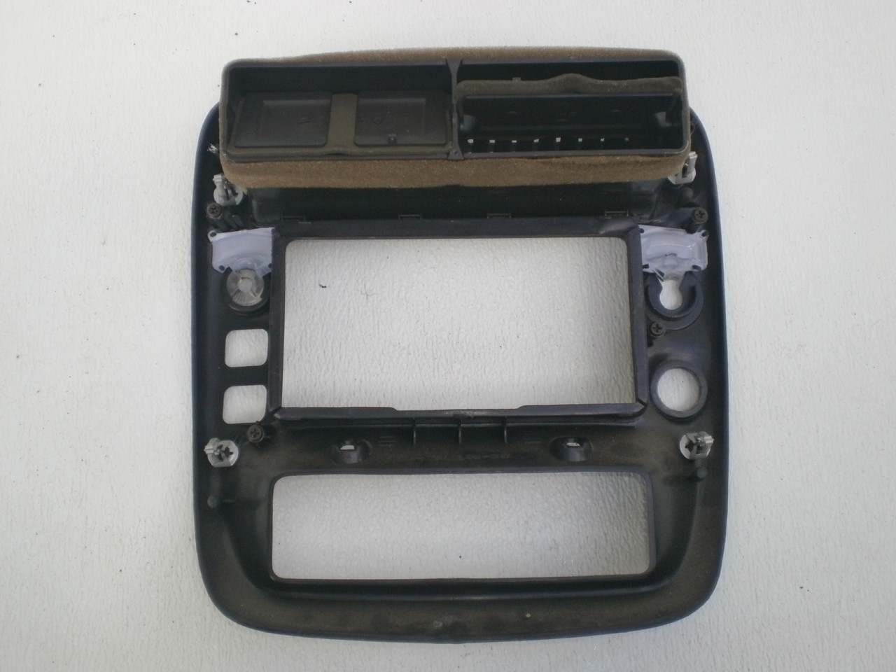 OEM Ford Ranger / Explorer 95-10 Radio Center Dash Bezel With 2 Lighter & Air Vents - Black-666278