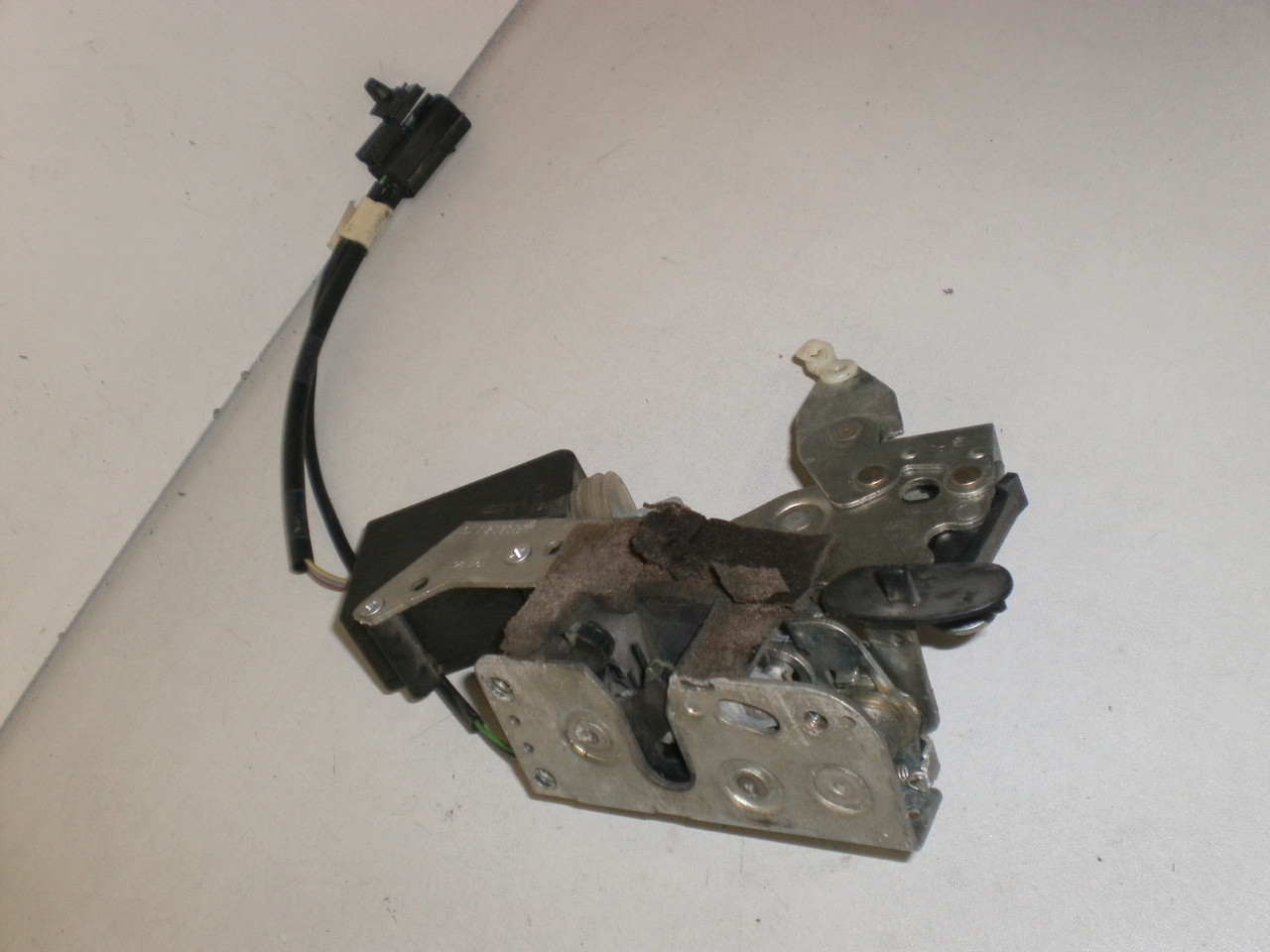 OEM Hood Lock For 1998-2003 Jaguar XJ8 / XJR / Vanden Plas - Front (Used, Good Condition)