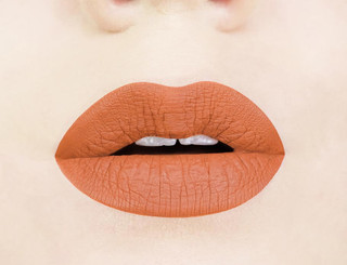 burnt pumpkin liquid lipstick swatch