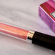 duo chromatic lip topper
shifts from peachy-pink to gold