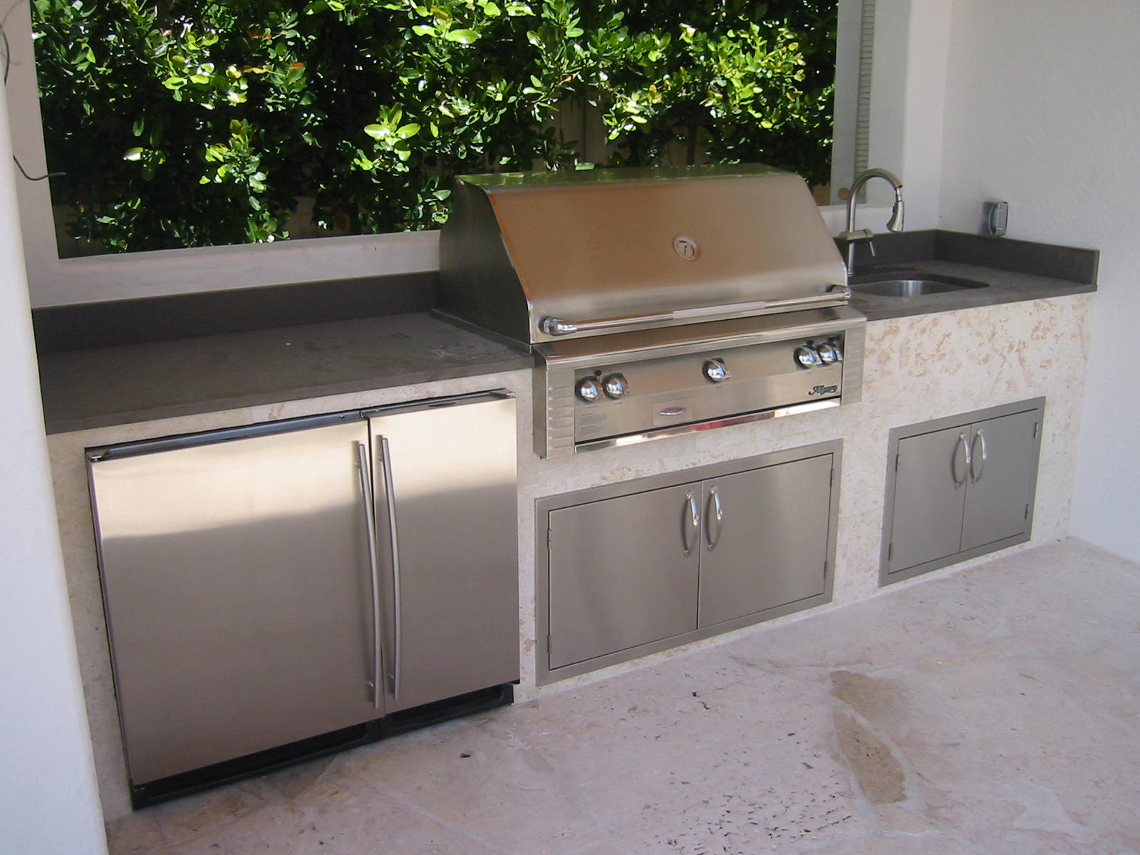 Luxury Custom Outdoor Kitchens - The BBQ Depot