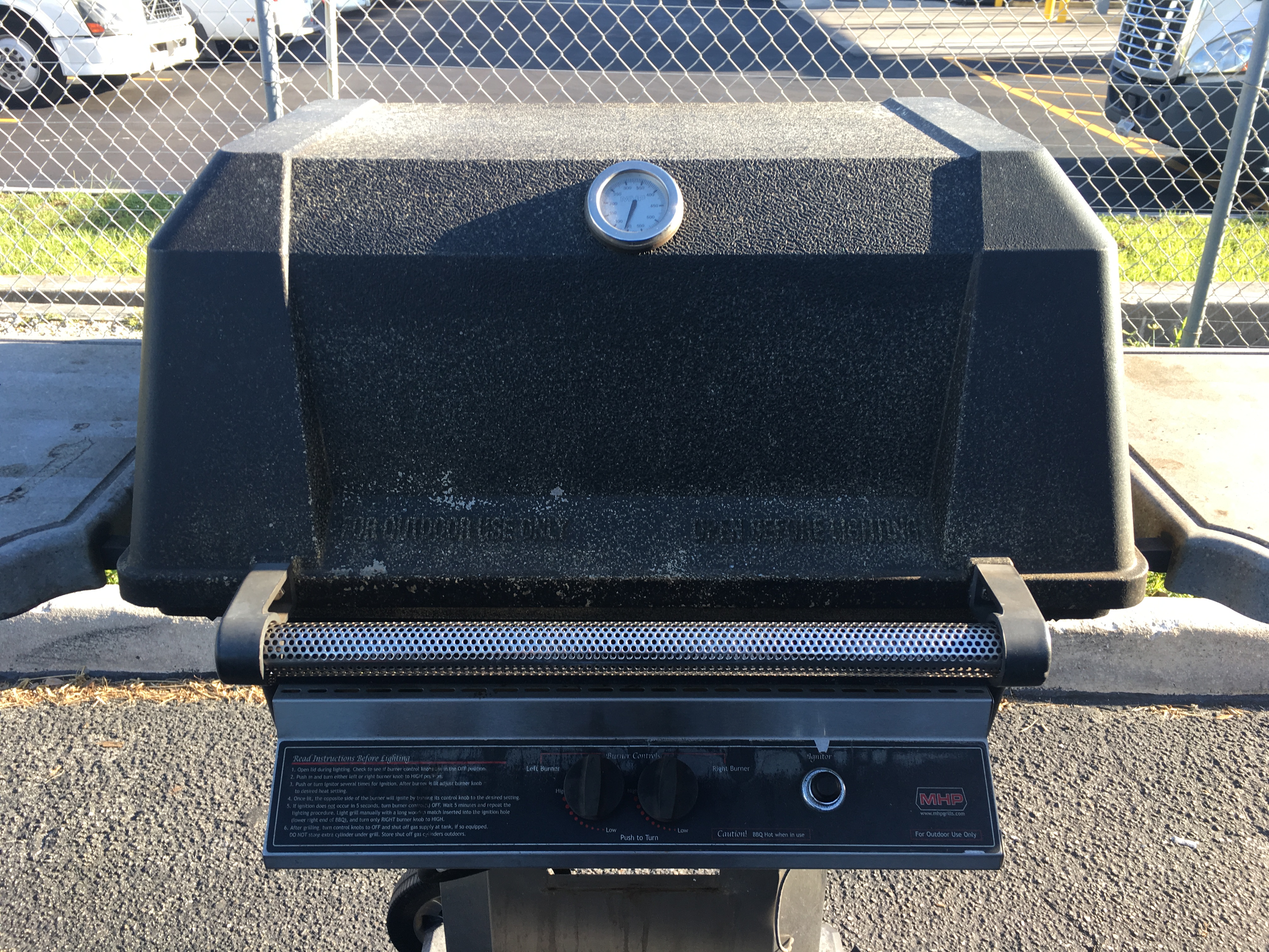 How to (Properly!) Clean a Gas Grill The BBQ Depot