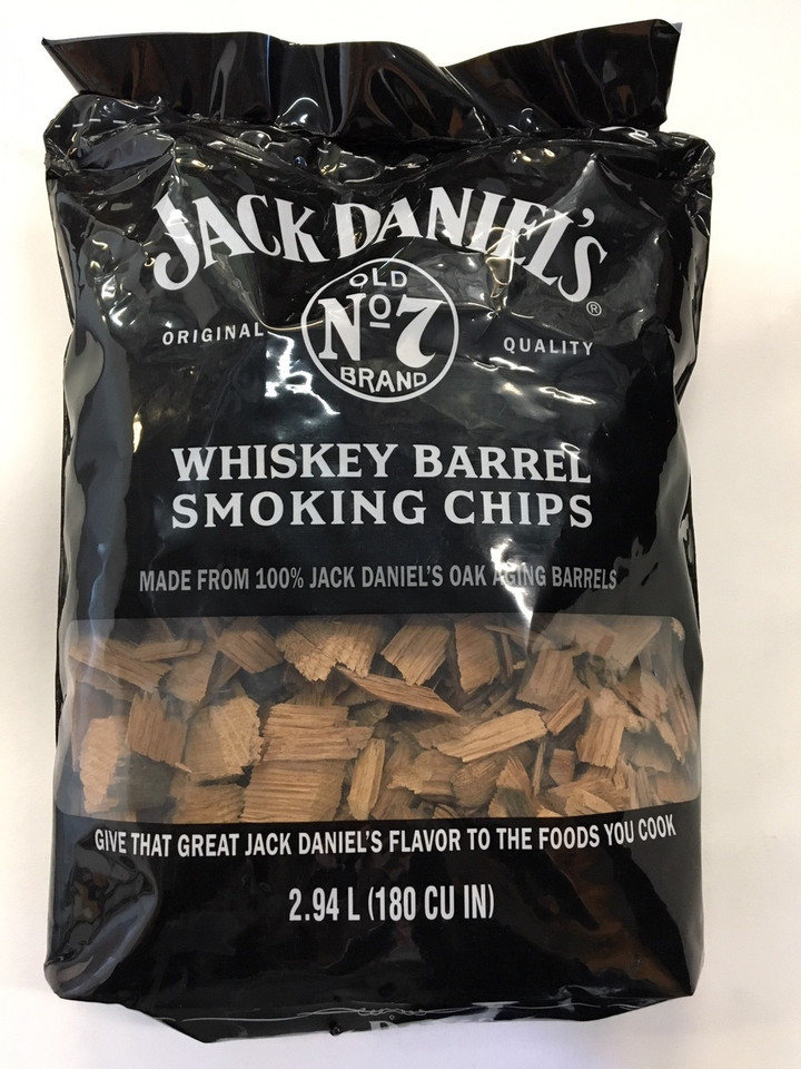 Jack Daniels Natural Smoking Wood Chips for bbq grill