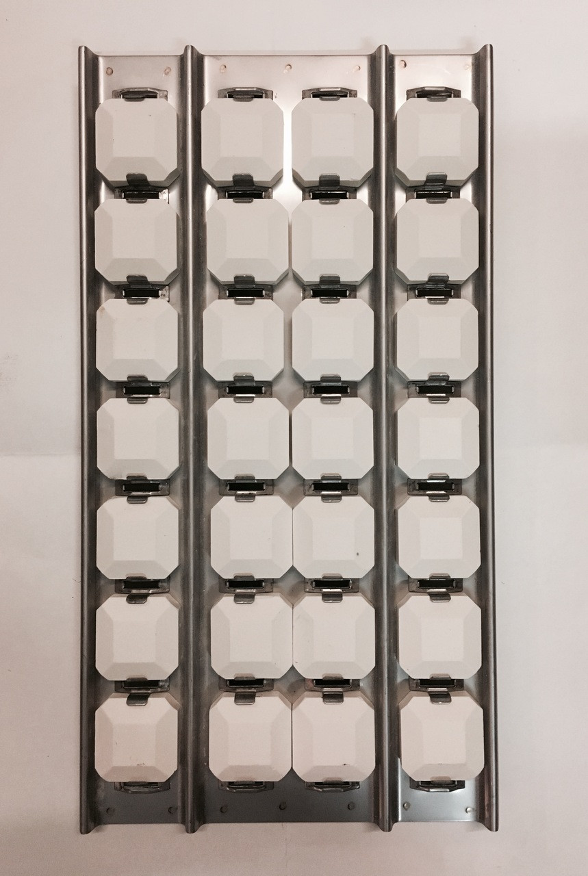 Lynx L42, L54 Center Briquette Tray Assembly with Clips