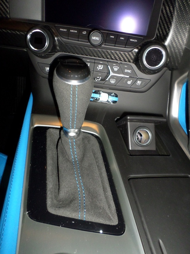 Koken Cursus dichters C7 Corvette Automatic Suede Shift boot & knob Tension Blue (Collector's  Edition) Stitching - GScreations