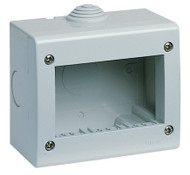 Product catalogue - 13033 - IP40 enclosure - 3M Idea/8000 sp.M grey
Enclosures and mounting boxes / IP40 and IP55 series / IP40 series grey
IP40 surface enclosure for 3 Idea modules or 3 8000 special modules, RAL 7035 grey. Provided with 3 adaptors 08491 for 8000 standard module