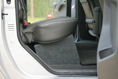 nissan frontier under seat subwoofer box