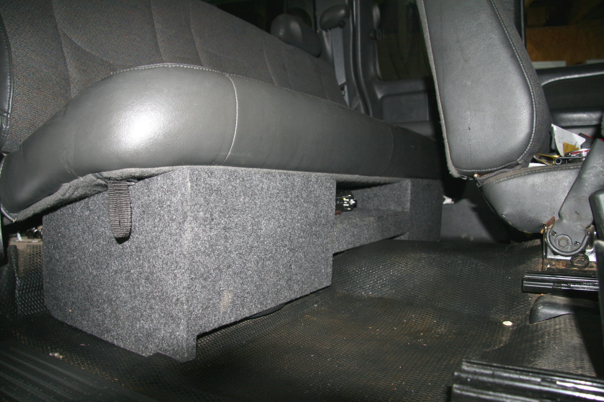 Dual Sub Box w/AMP RACK 1999-2006 GM SIERRA EXTENDED CAB DUAL SUB