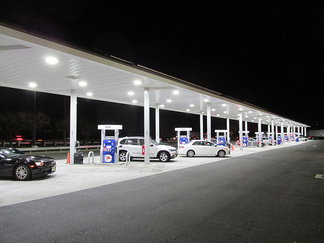 mobil-station-on-the-way-home-from-philadelphia-pa.jpg