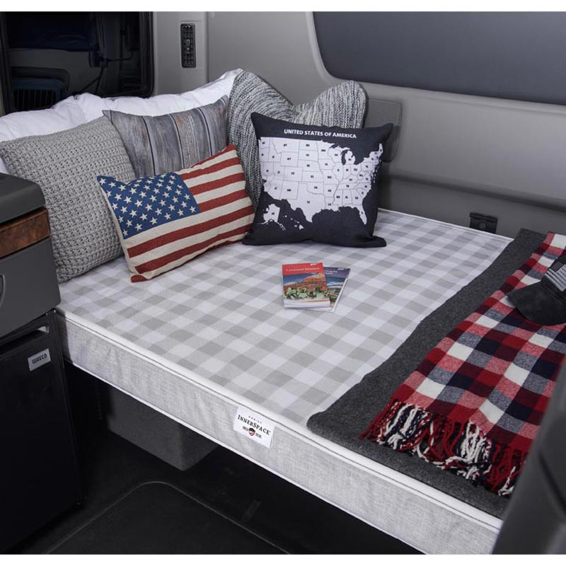 2019 freightliner cascadia mattress Clearance