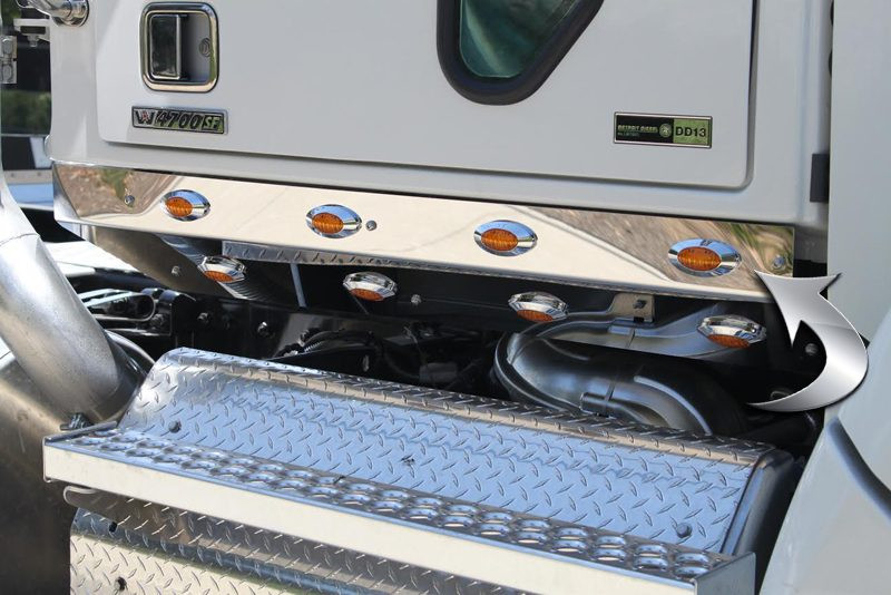Western Star 4700 Cab Panels With 8 Elite Mini Amber Lights By Valley Chrome