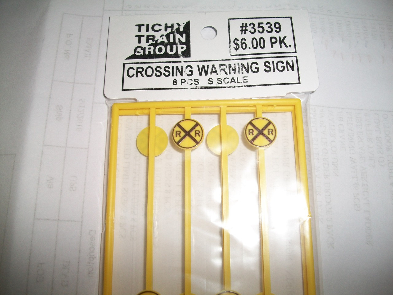 Tichy Train Group Crossing Warning Signs Kit #3539 8 Pieces S Scale New 