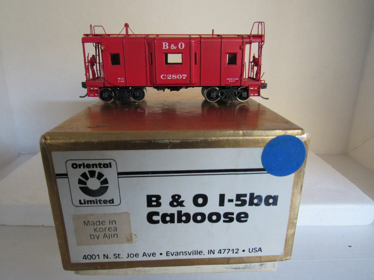 Walthers Platinum Line ATSF 999654 International Car Co Bay Window Caboose for sale online