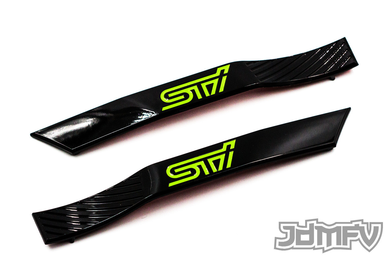 STI Fender Badge Garnish - Gloss Black / Neon Yellow (2008