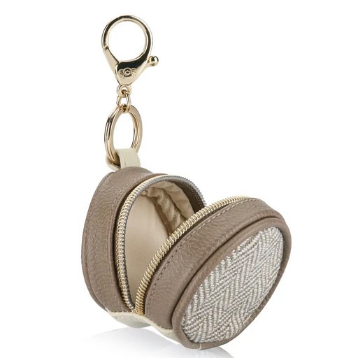 Itzy Ritzy Vanilla Latte Pod Keychain