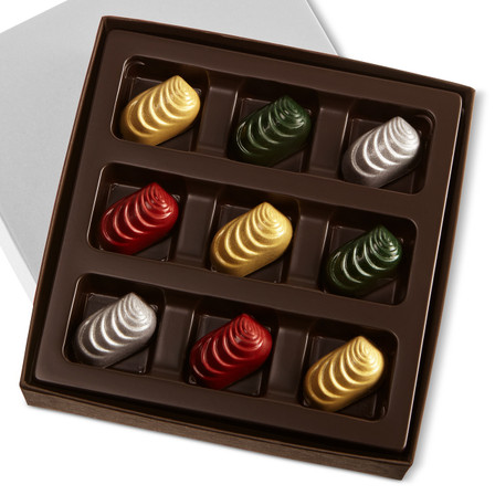 VARIETY HOLIDAY CARAMELS Nine Pieces in a gift box