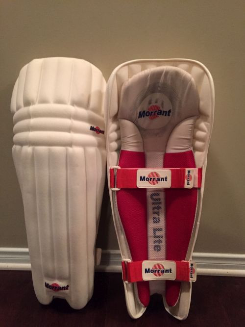 morrant ultralite batting pads