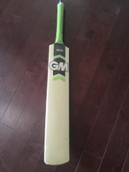 GM Icon Junior Cricket Bat - Size 6