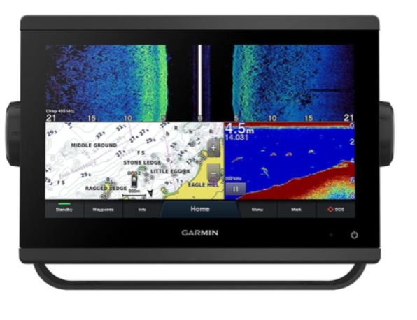 Dynamic boating scene with GPSMAP 923xsv in use during marine navigation.