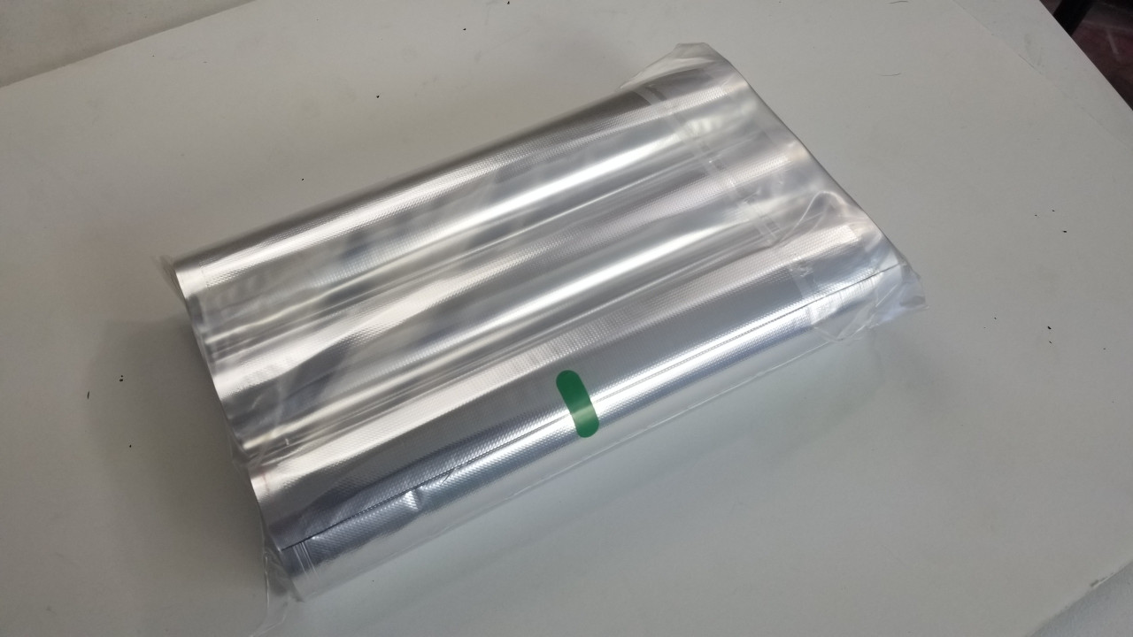 8x16' SteelPak Textured FoodSaver Compatible Mylar Vacuum Seal Rolls  (Patent Pending; 16 Feet) - Discount Mylar Bags