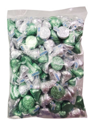 Hershey's Kisses Pastel Green & Silver (Milk Chocolate) 2 Pounds