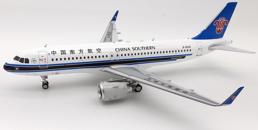 1:200 InFlight200 China Southern Airlines A320Neo  B-8545 With Stand IF32NCZ001 