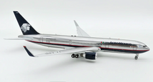 AeroMexico Airlines Boeing 7673Q8/ER, XA-APB with stand