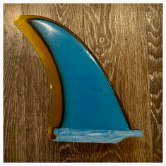 Garage Sale: Vintage Fin *blue/yellow*