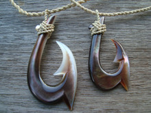 His and Hers Pearlshell Makau