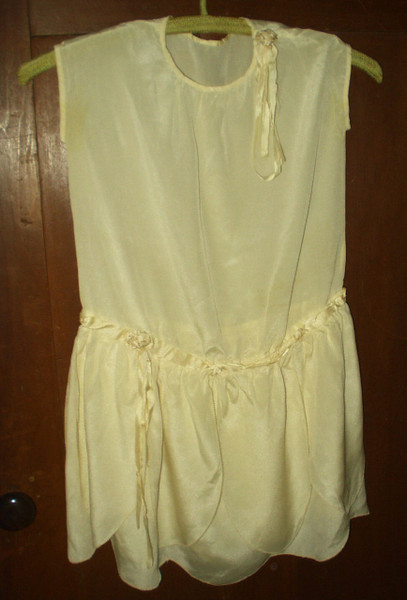 Vintage 1920s 1930s Girl's Silk Rayon Rosettes Party Dress