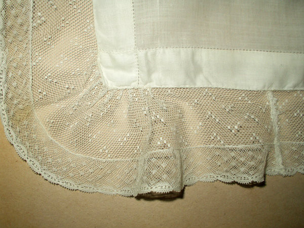 Vintage 1920s 1930s Tulle Net Lace Ruffle Lawn Handkerchief